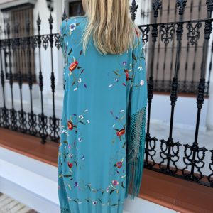 Kimono bordado a mano