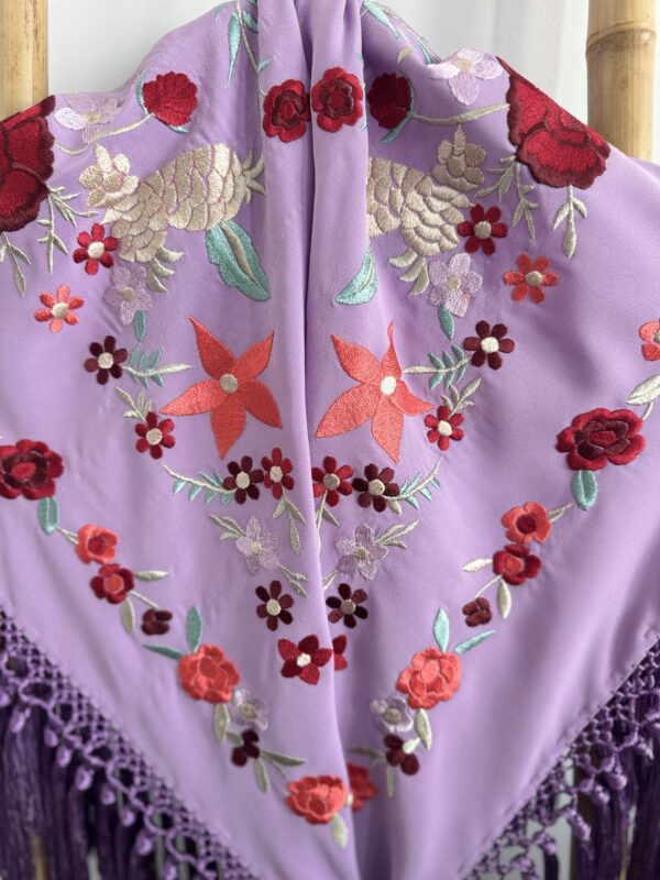 Mantón mod. Alegría malva - Imagen 3