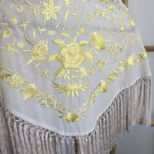 Mantón mod. Clavellinas
