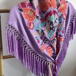 Mantón modelo india malva