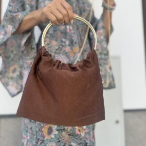 Bolso de fiesta en marrón