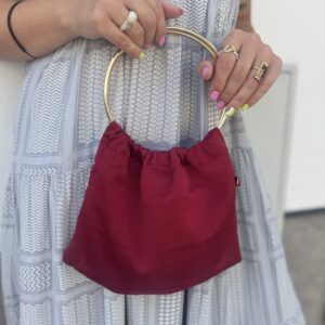 Bolso de fiesta en vino tinto