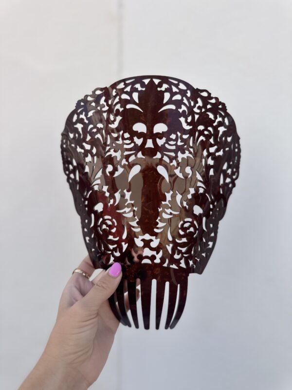 PEINA GRANDE PARA MANTILLA