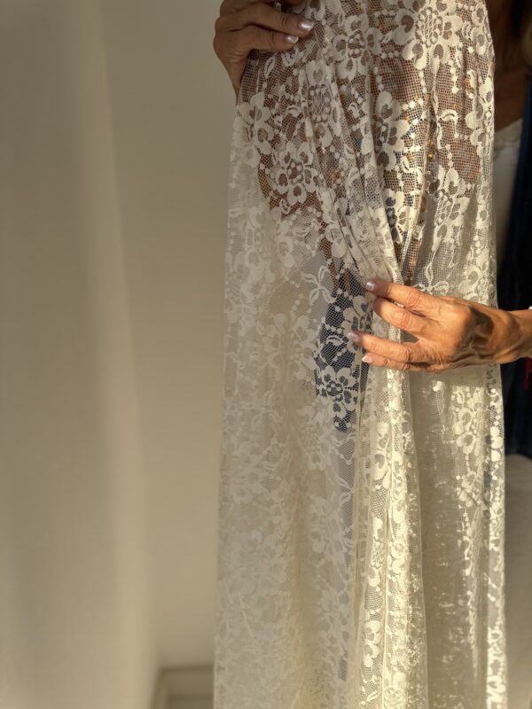 Mantilla modelo Sophia beige