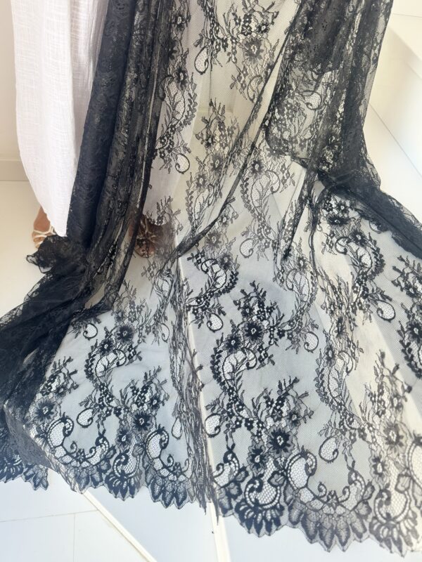 Mantilla modelo Bárbara - Imagen 4
