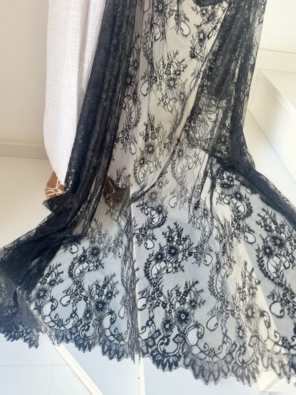 Mantilla modelo Bárbara - Imagen 3