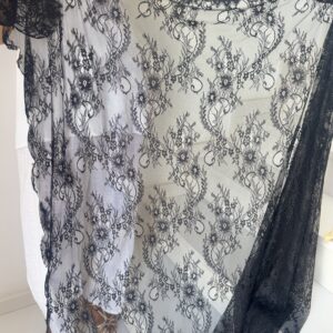 Mantilla modelo Bárbara