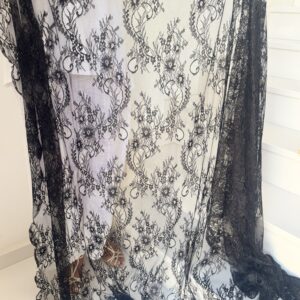 Mantilla modelo Bárbara