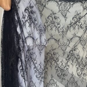 Mantilla modelo Juana