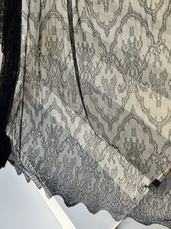 Mantilla modelo Isabella - Imagen 4
