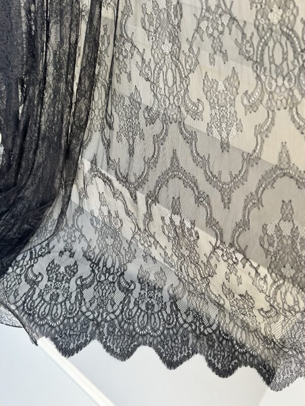 Mantilla modelo Isabella - Imagen 3