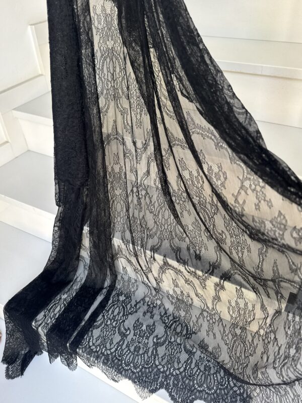 Mantilla modelo Isabella