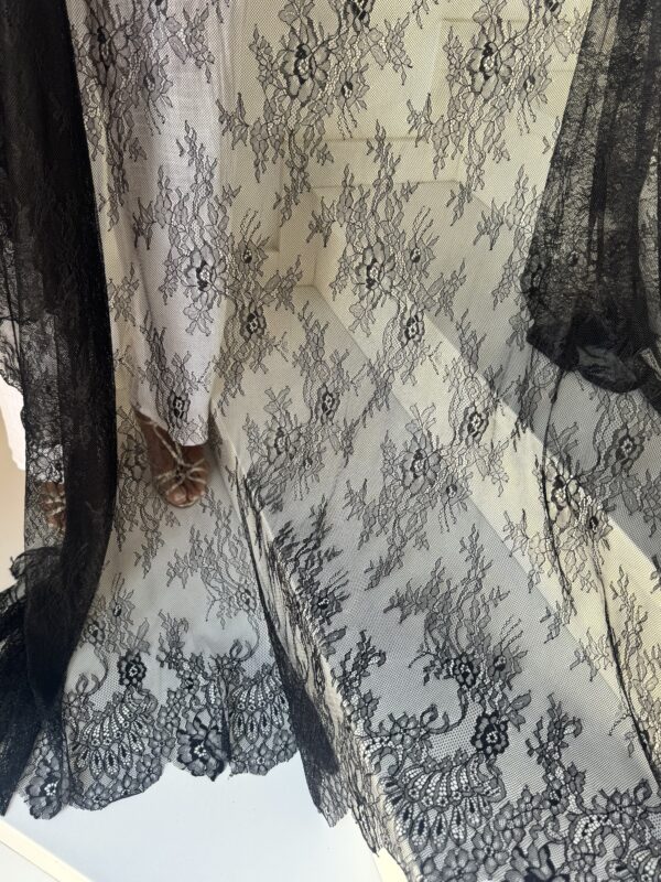 Mantilla modelo Anna - Imagen 3