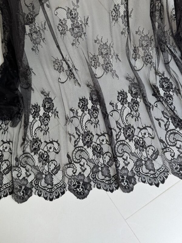 Mantilla modelo Catalina - Imagen 2