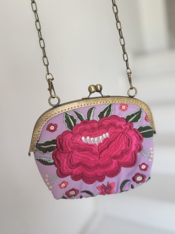 Bolso bordado malva