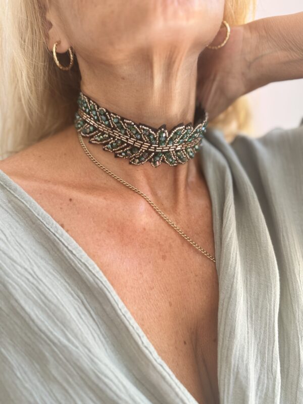 Choker esmeralda