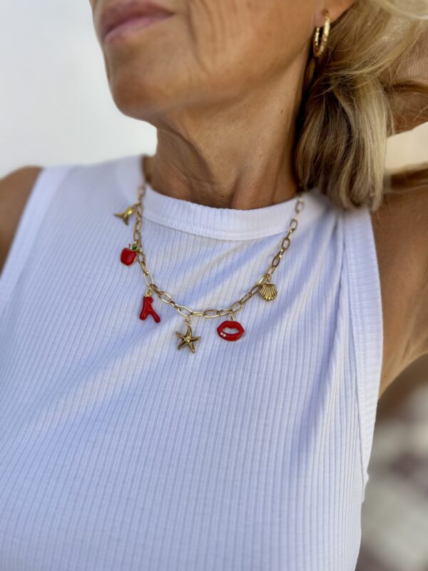 Collar modelo kiss