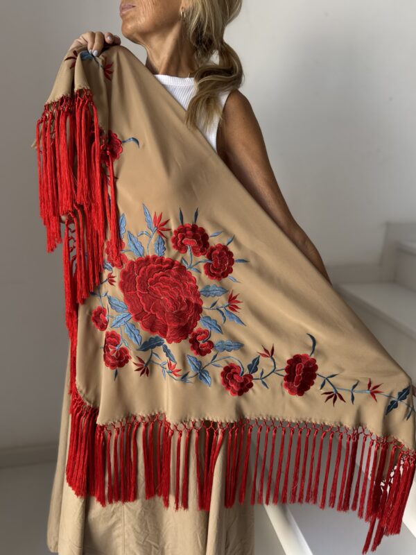 Mantón modelo pureza - Imagen 2