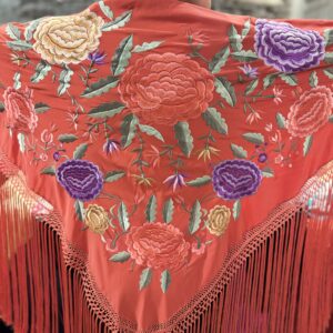 Medio mantón de manila coral