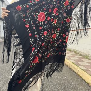 Cuadro de mantón de Manila