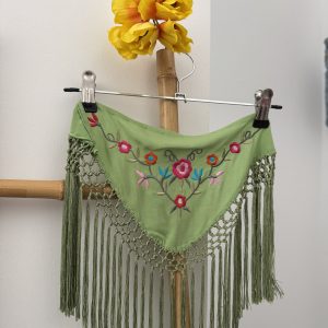 Mantón bordado bebé