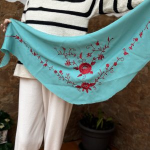 Mantón aguamarina sin flecar