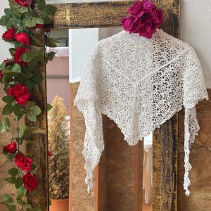 Mantón crochet en blanco