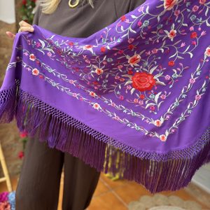 Mantón modelo peonía morado