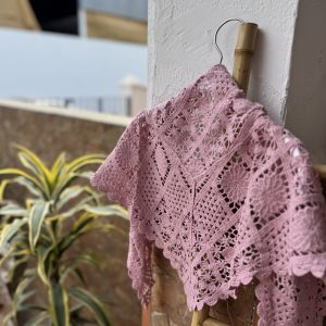 Mantoncillo crochet rosa maquillaje