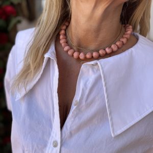 Collar piedras rosa maquillaje