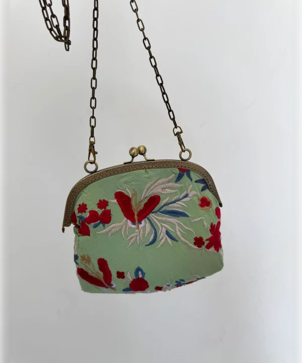 Bolso verde bordado colores