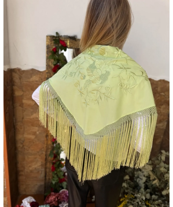 Mantón lima monocolor