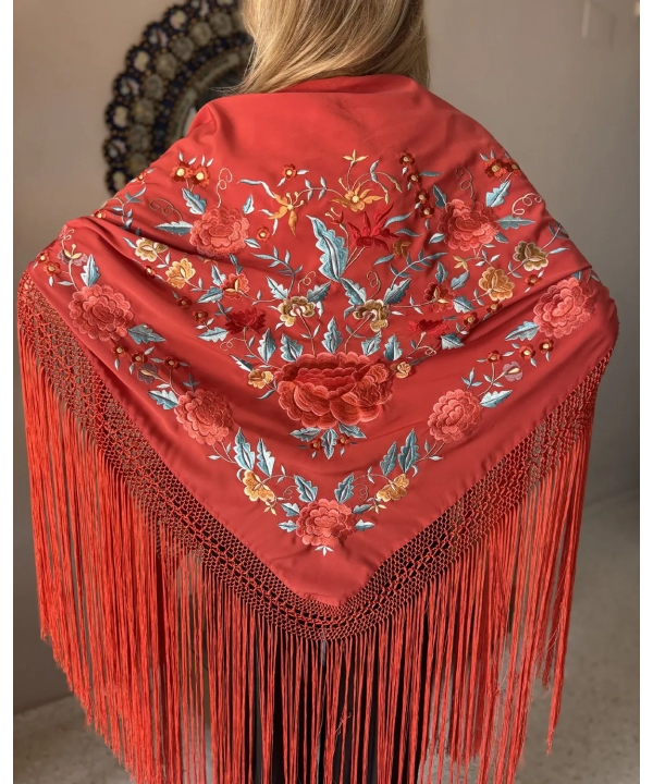 Medio mantón de manila coral