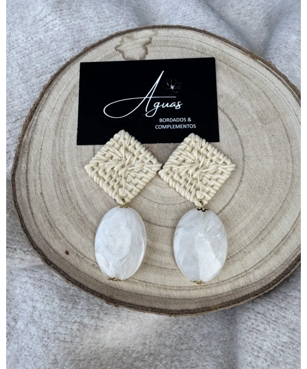 Pendientes mod. Sevilla blancos